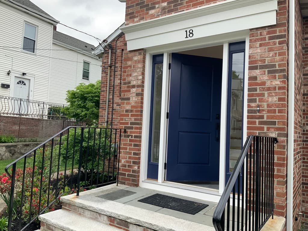 18 Willow St photo 4