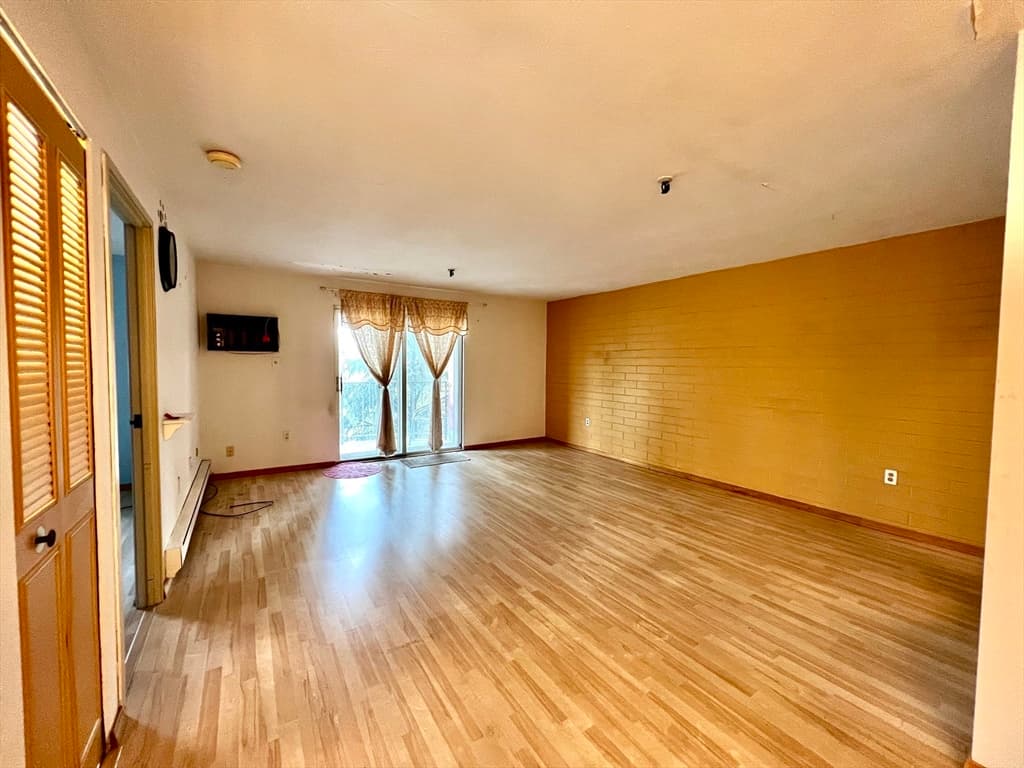 115 W Squantum St #418 photo 2