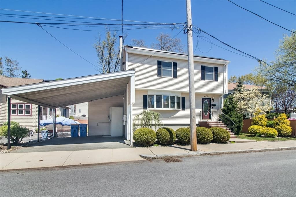 120 Almont Street photo 2