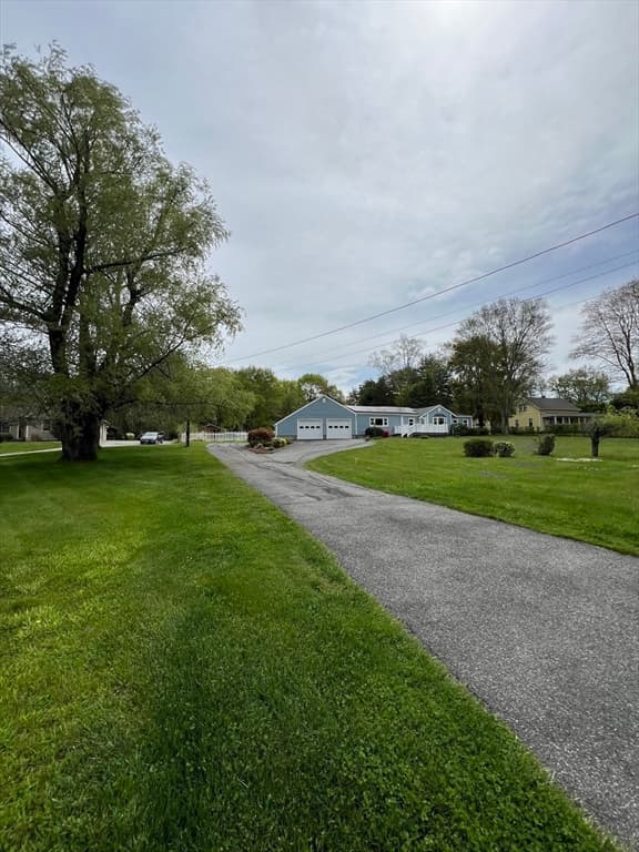 519 Parker photo 3