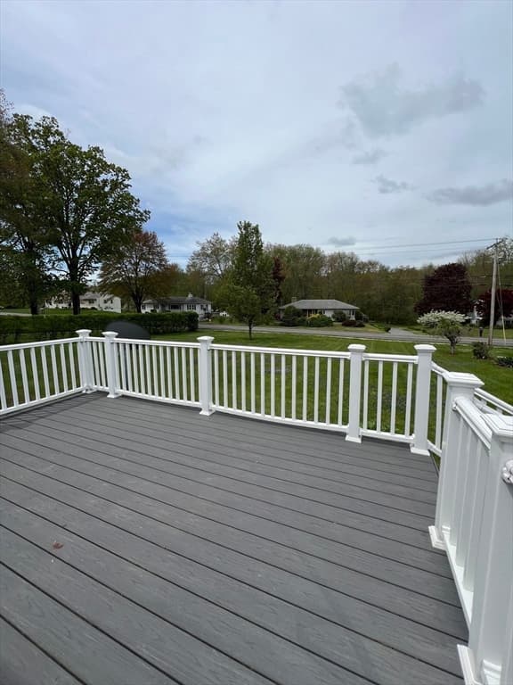 519 Parker photo 4