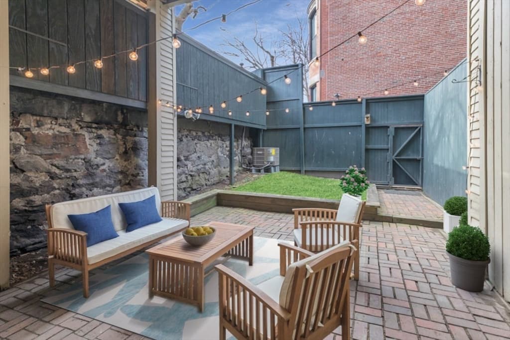 67 Montgomery Street #1