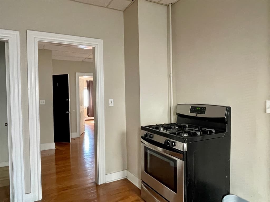 402 Saratoga #1 photo 2