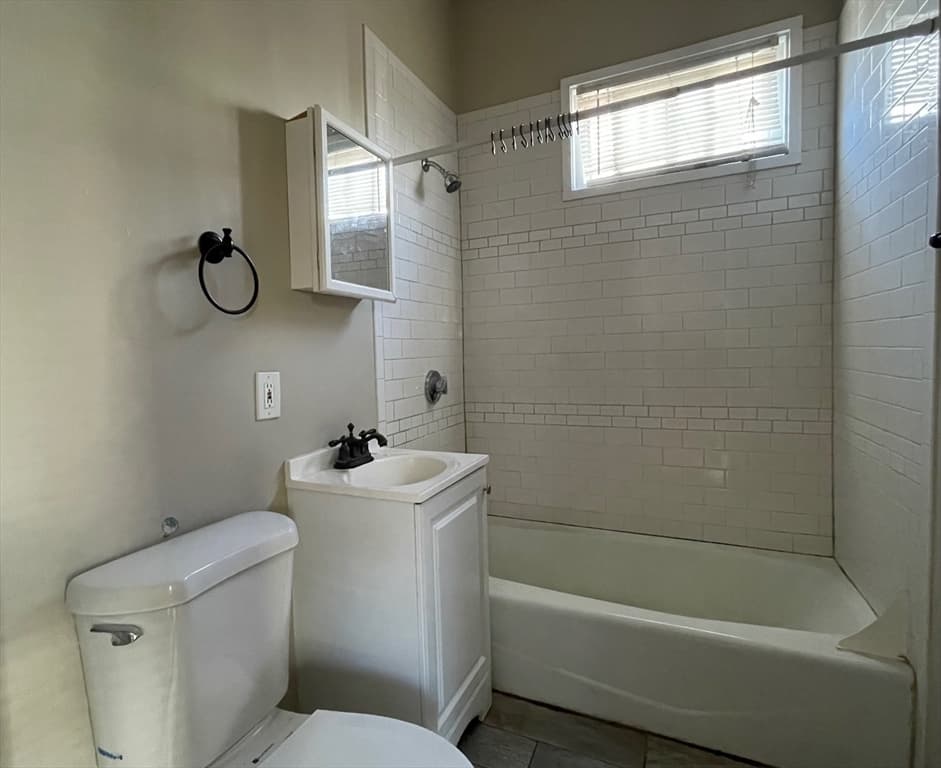 402 Saratoga #1 photo 4