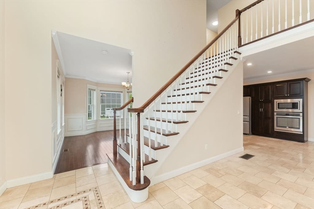 30 Nicholas Dr #0 photo 4