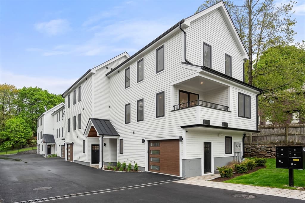 199-201 Copeland St. #2