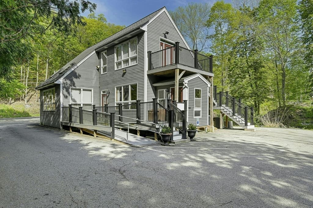 74 North Main photo 5