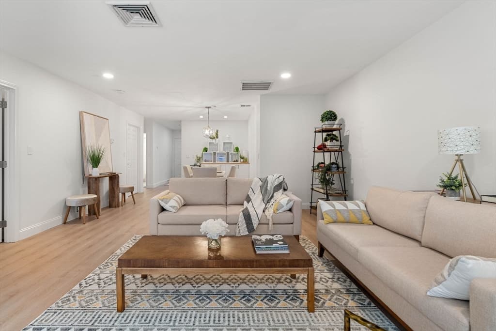 1 Davenport St #3