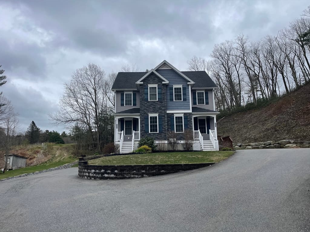 135 Narrows Road #B