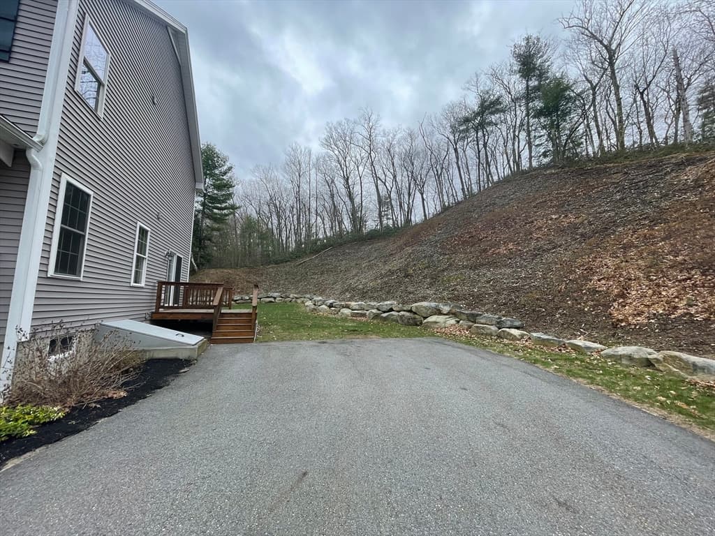 135 Narrows Road #B photo 4
