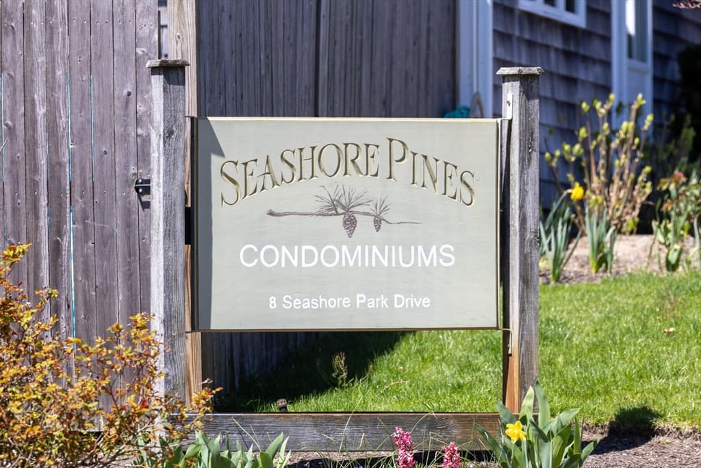 8 Seashore Park Dr #14 photo 4