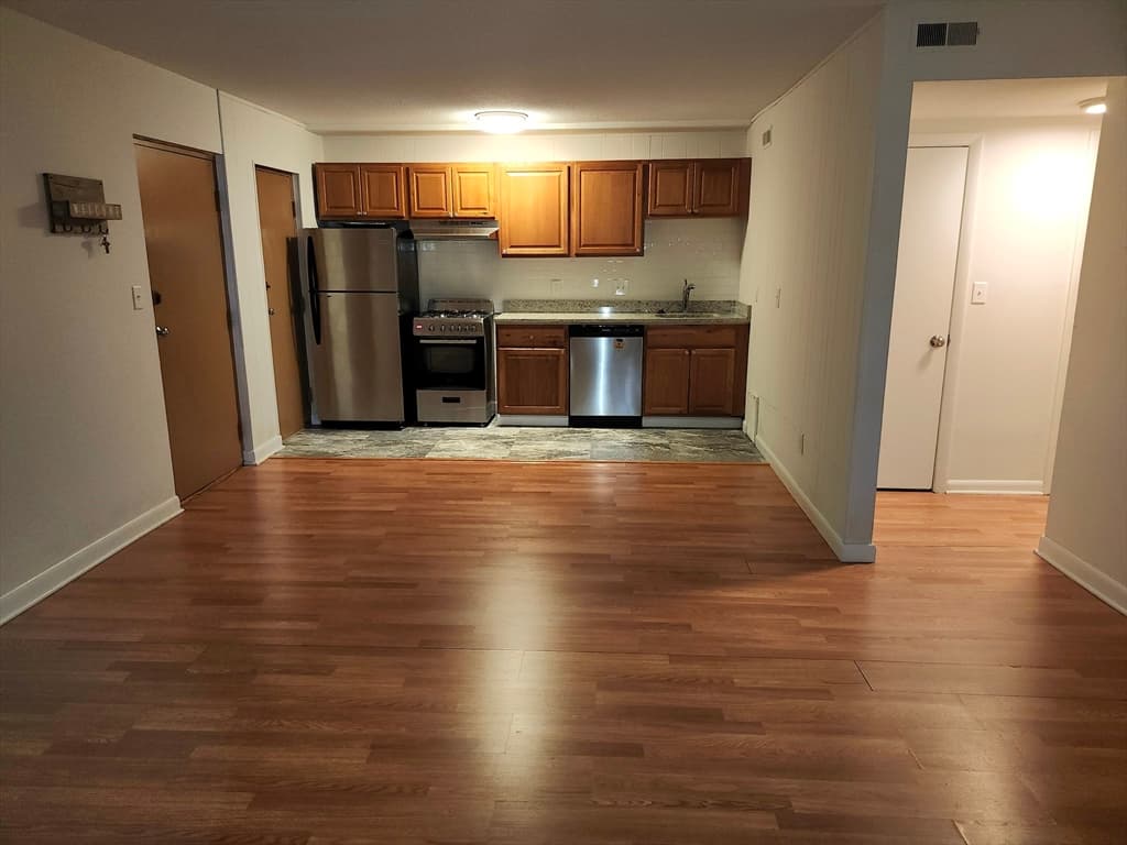20 Hubbard Avenue #1 photo 2