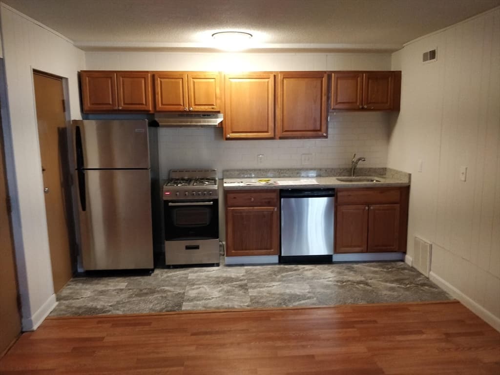20 Hubbard Avenue #1