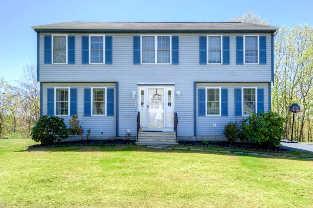 8 High Rock Ln