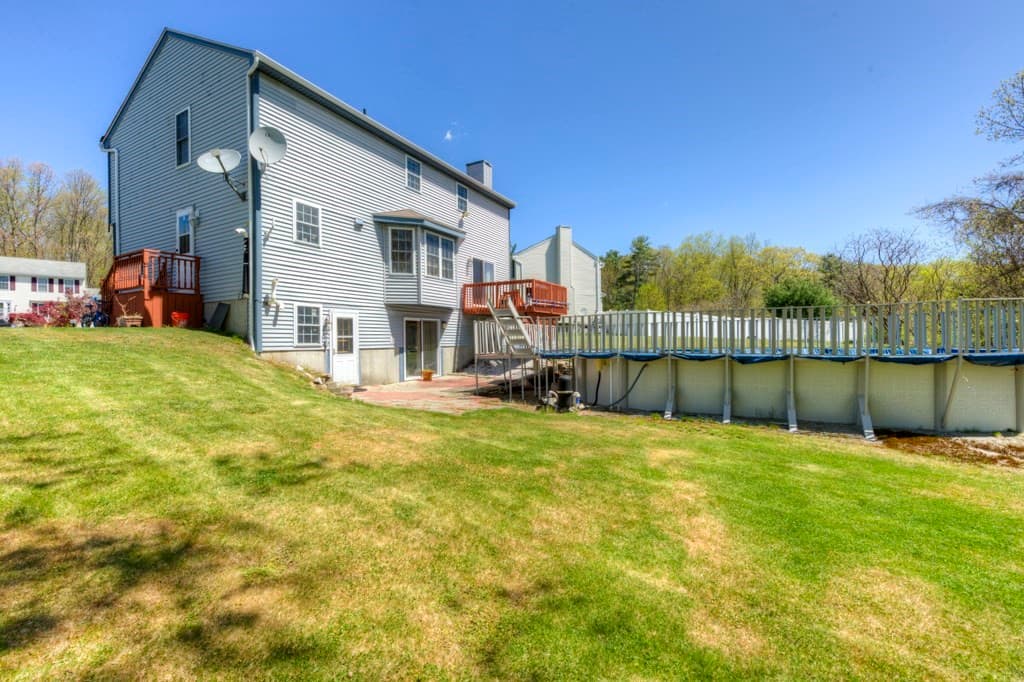8 High Rock Ln photo 4