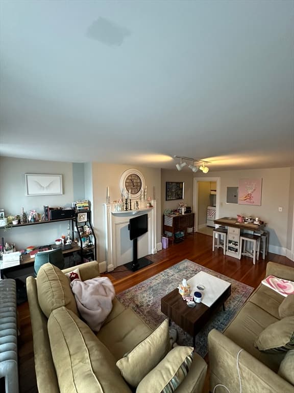 187 Bay State Rd #5 photo 2