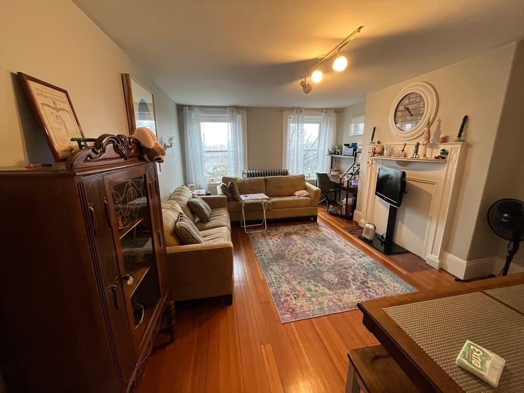 187 Bay State Rd #5
