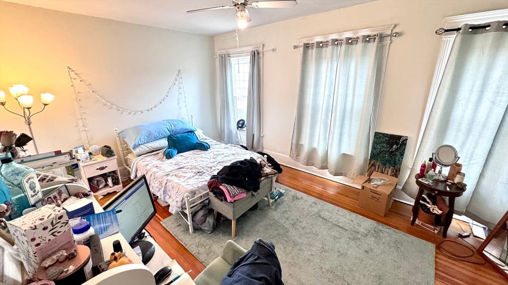 514 Harvard St #3A photo 3
