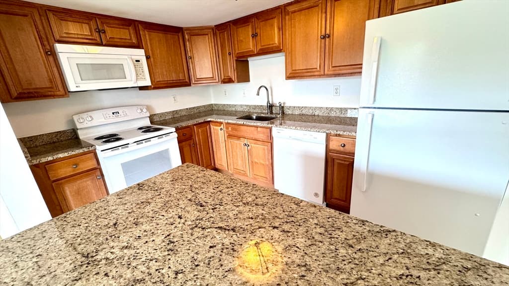 85 Brainerd Rd #404 photo 2