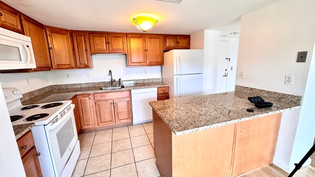 85 Brainerd Rd #404