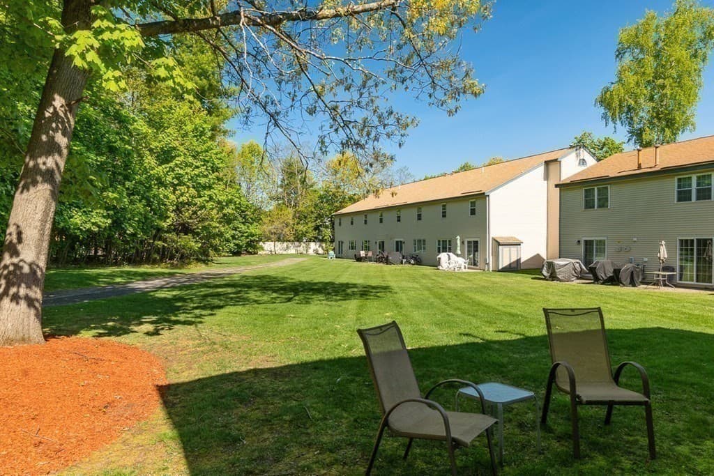 31 Kennedy Dr #31 photo 3