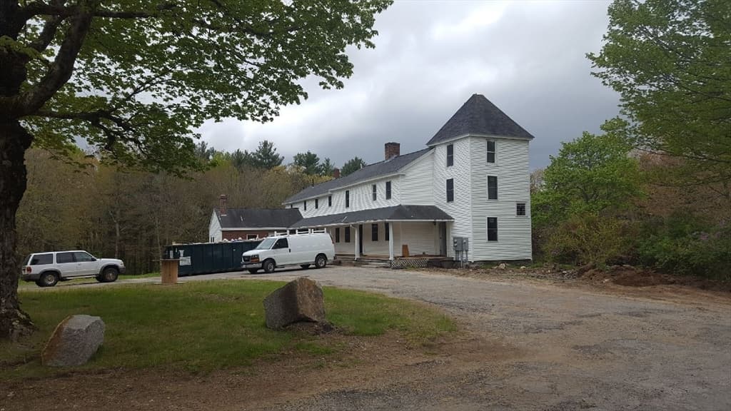 3 Warren Rd #A photo 2