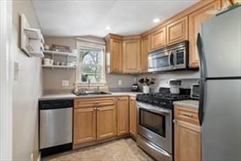 35 Mountain View photo 3