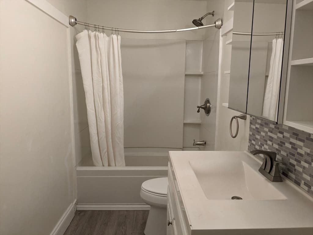 685 Oak Street #10-11 photo 4
