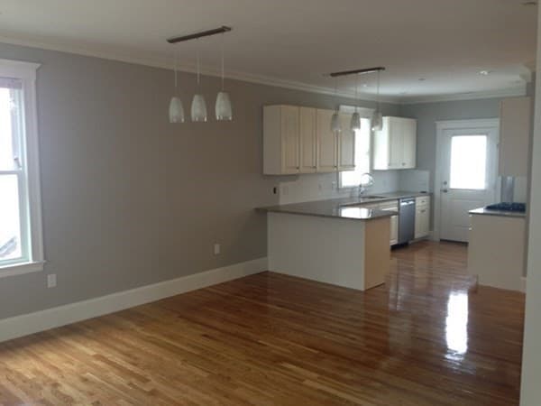 109 Otis #3 photo 2