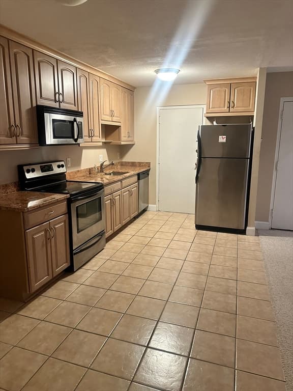 251 Rock St #B2 photo 3