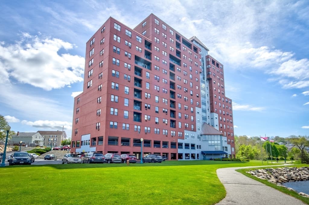 750 Davol St #1013 photo 2