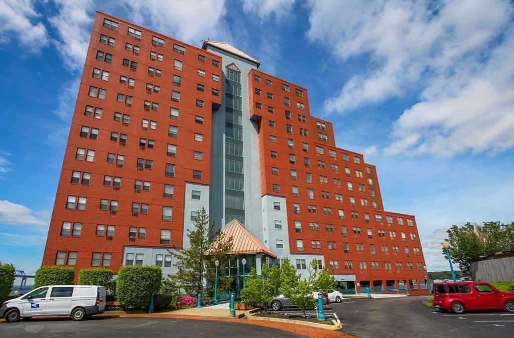750 Davol St #1013