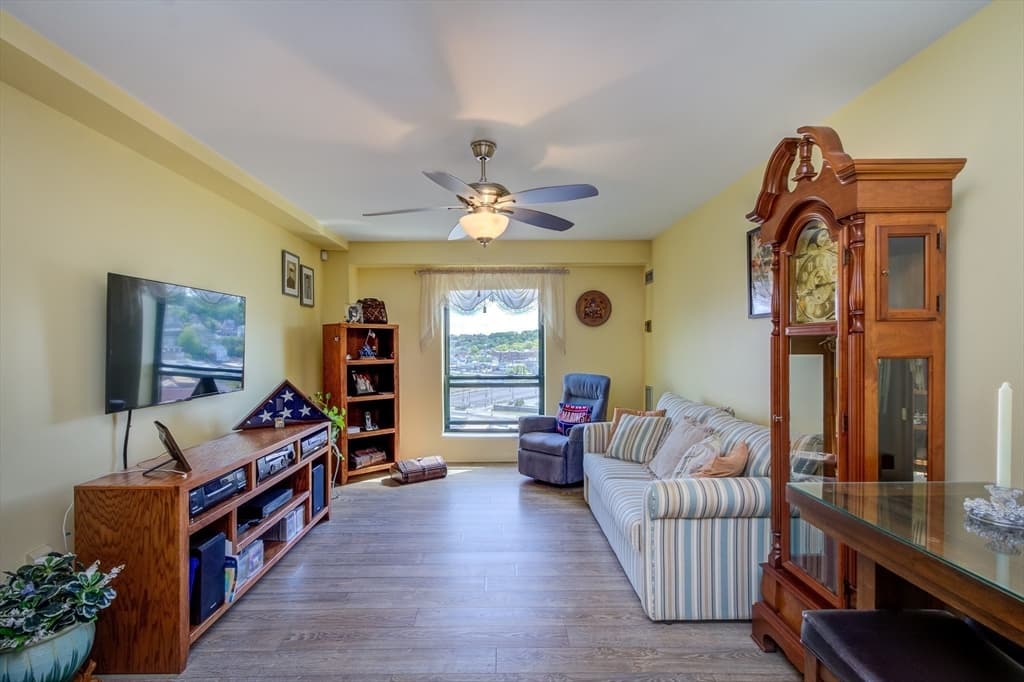 750 Davol St #1013 photo 4