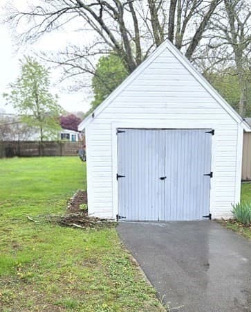 428 Salem St photo 2