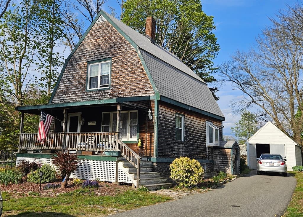 428 Salem St