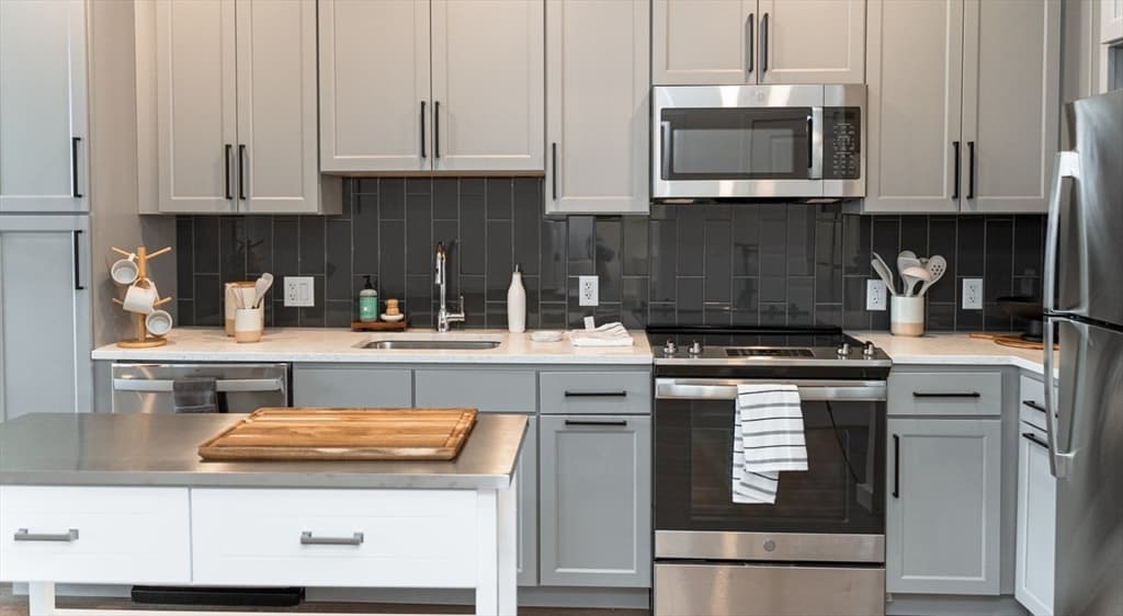 780 Morrissey Boulevard #403 photo 3