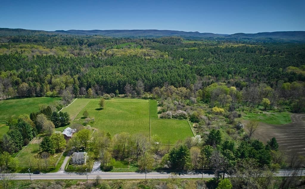 302 Egremont Plain Rd. photo 4