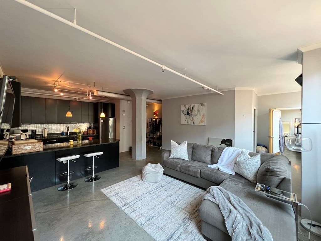 453 Washington St #5B