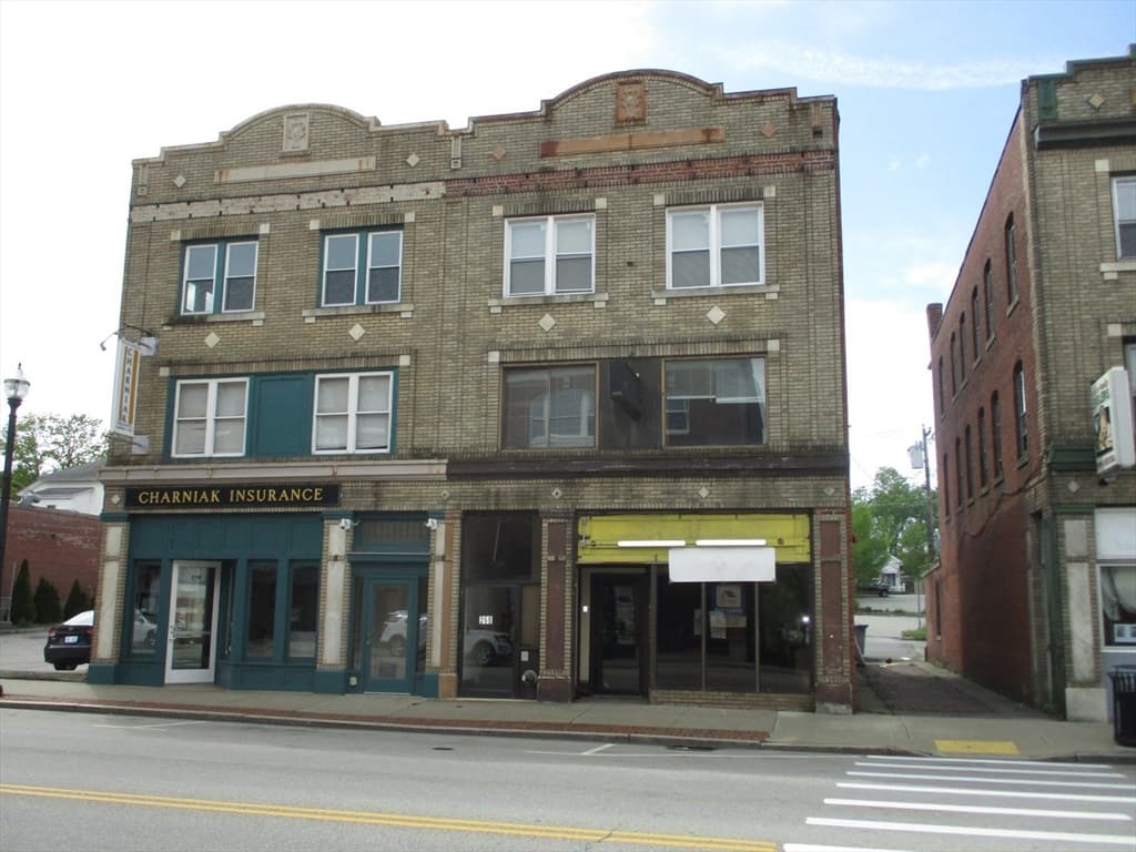 268 Main St #1 photo 2