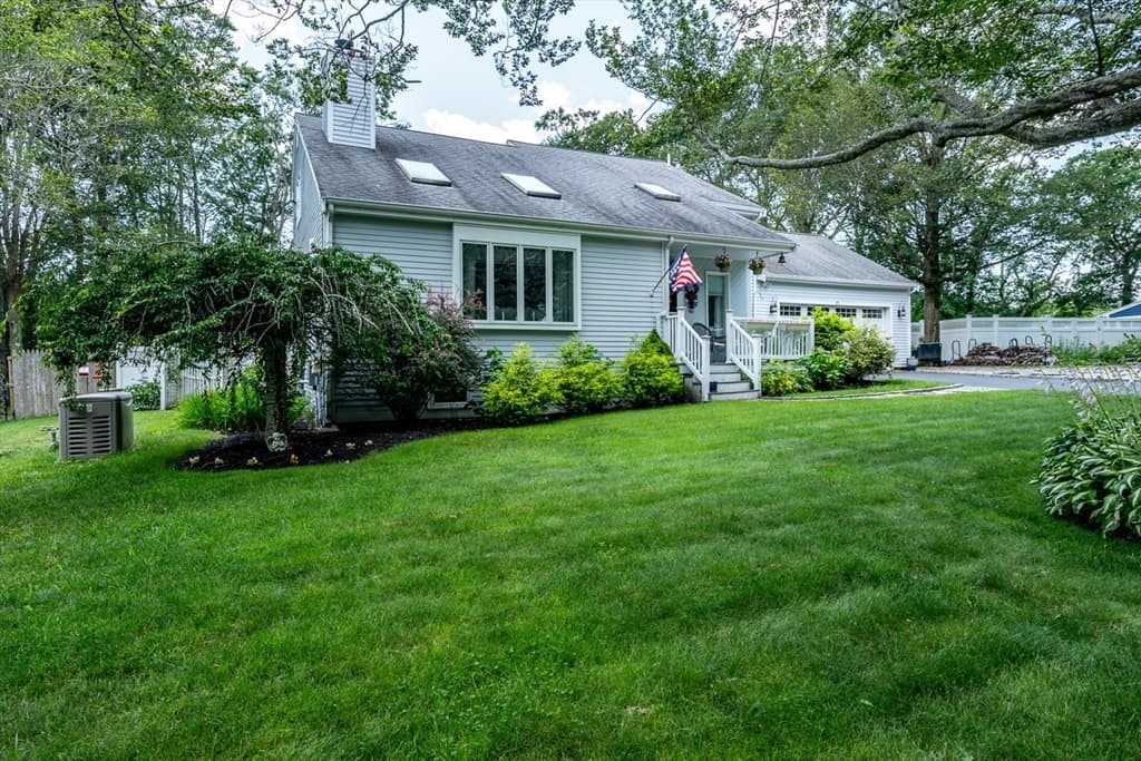 23 Redwood Cir photo 4