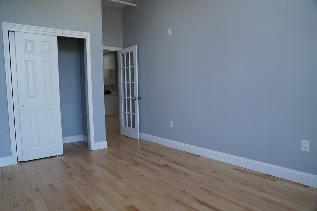 70-72 Northampton St #401 photo 2