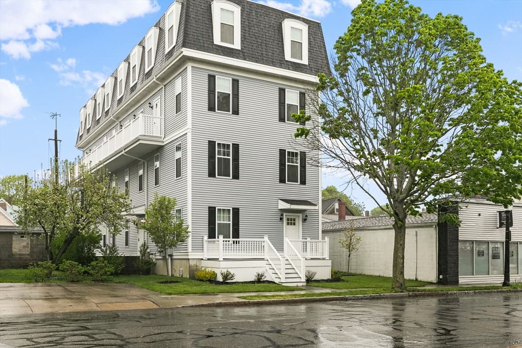 224 Court Street #2