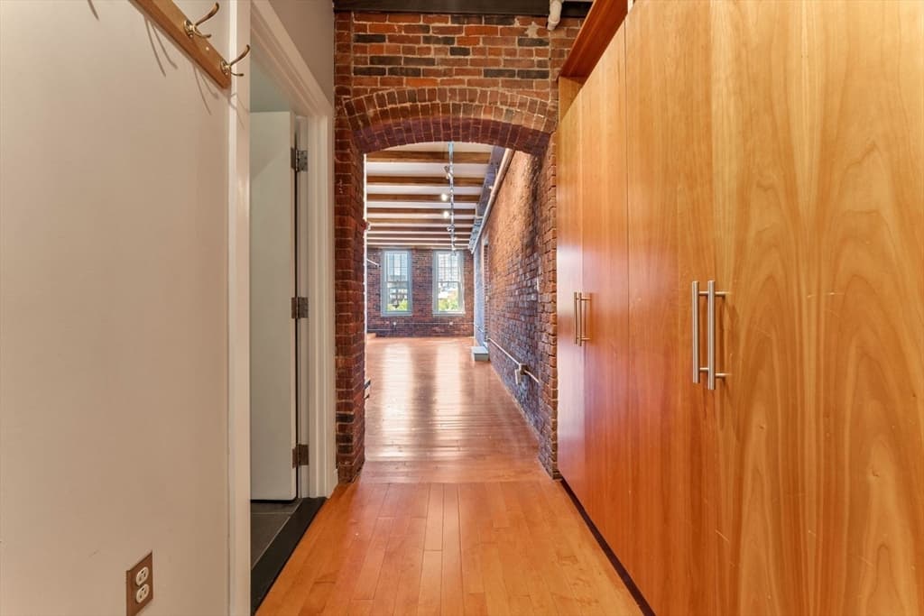 26 Stillman St #3-5 photo 2