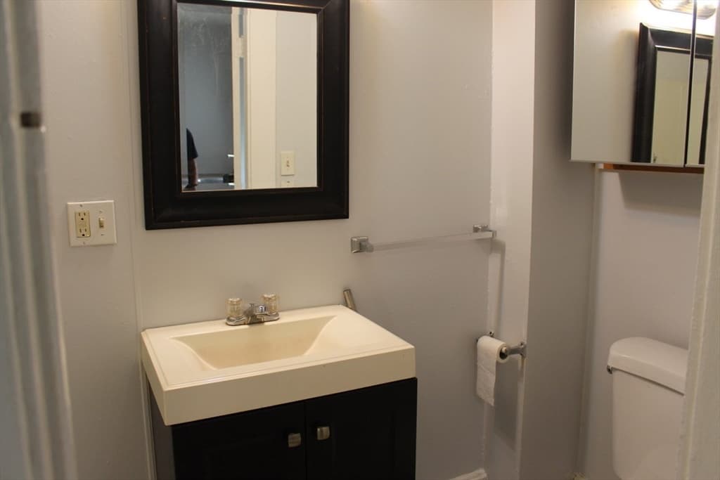 26 N Main St #5 photo 5
