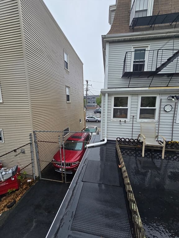 12-16 Warren St photo 4