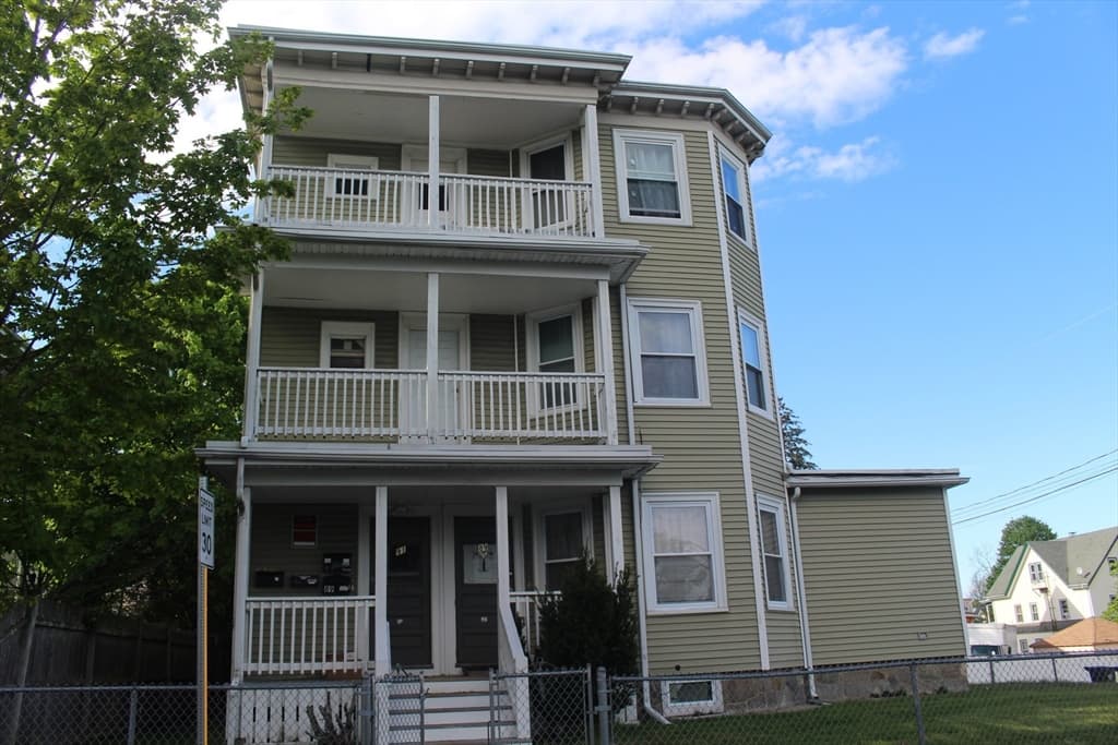 91 Hillberg Avenue #2 photo 2