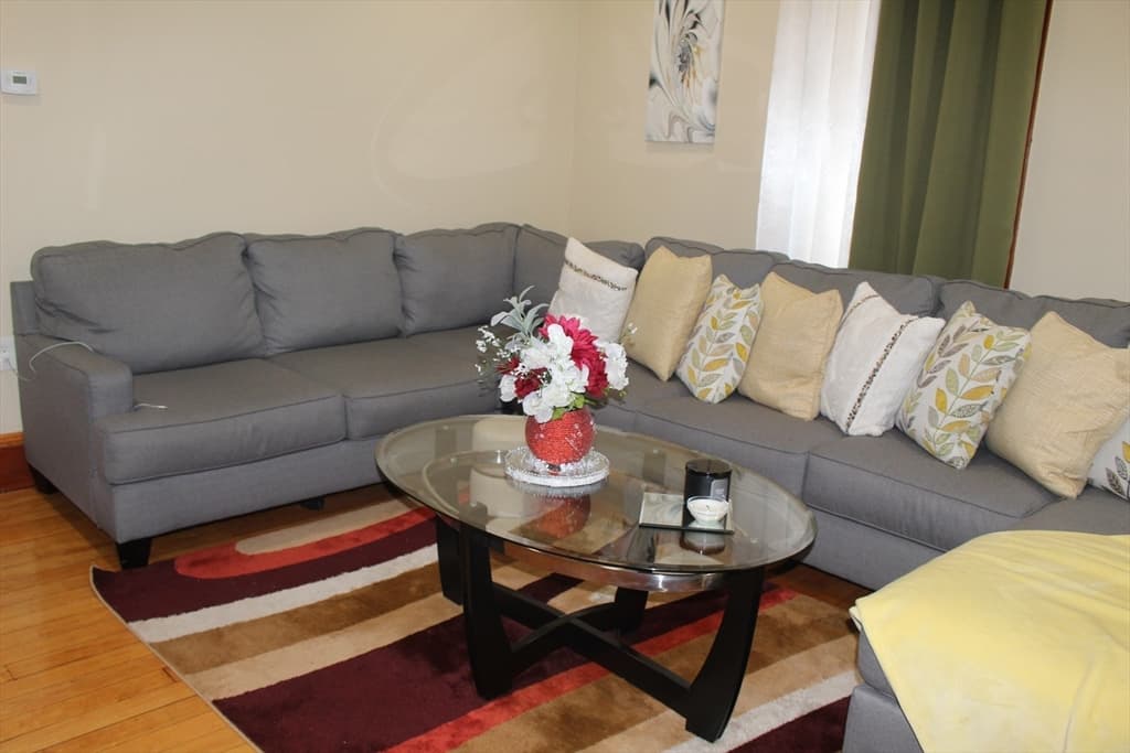91 Hillberg Avenue #2 photo 5