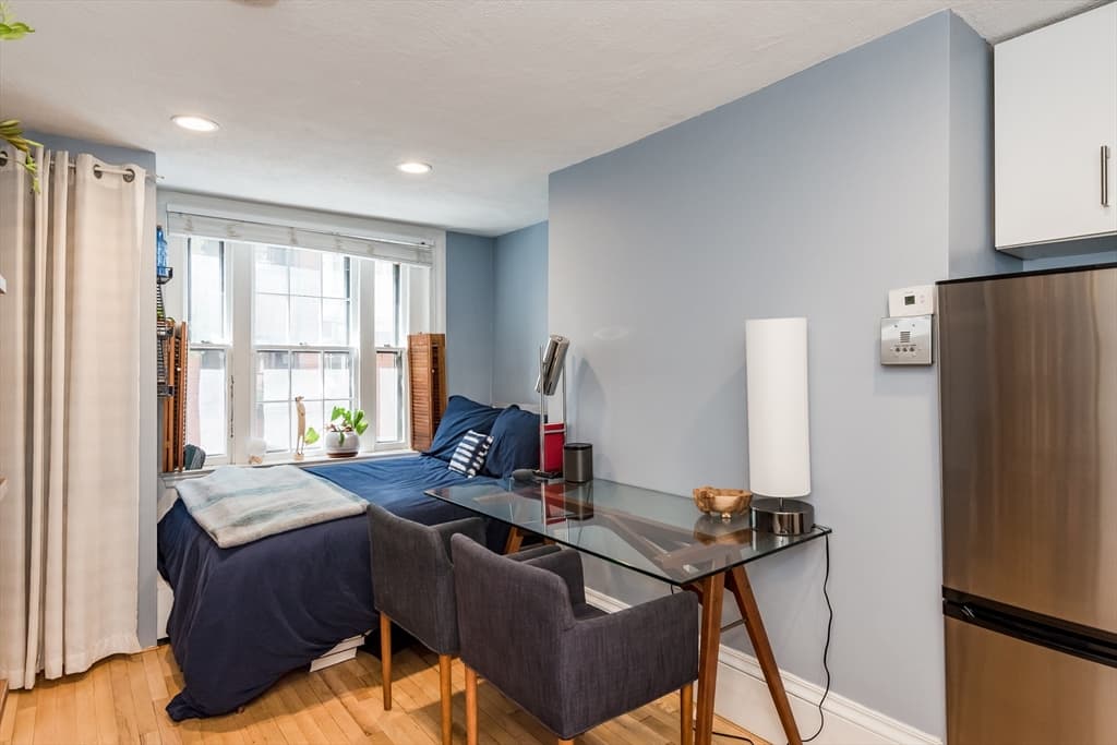 59 Pinckney Street #1F