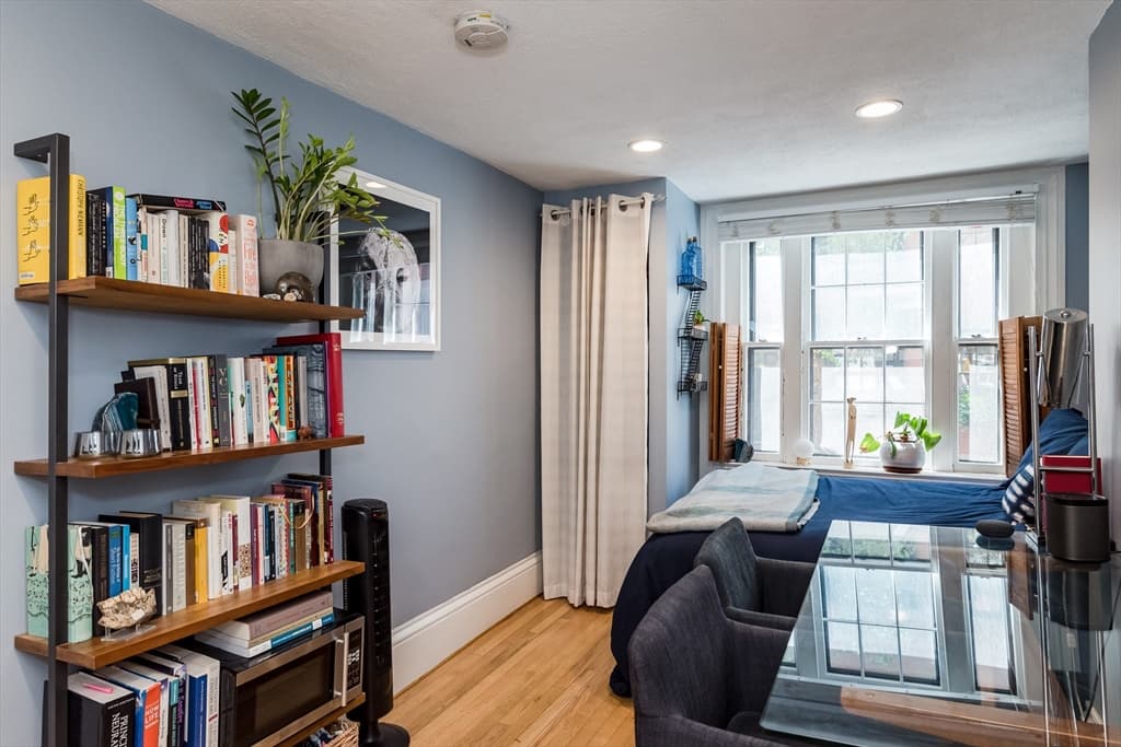 59 Pinckney Street #1F photo 4