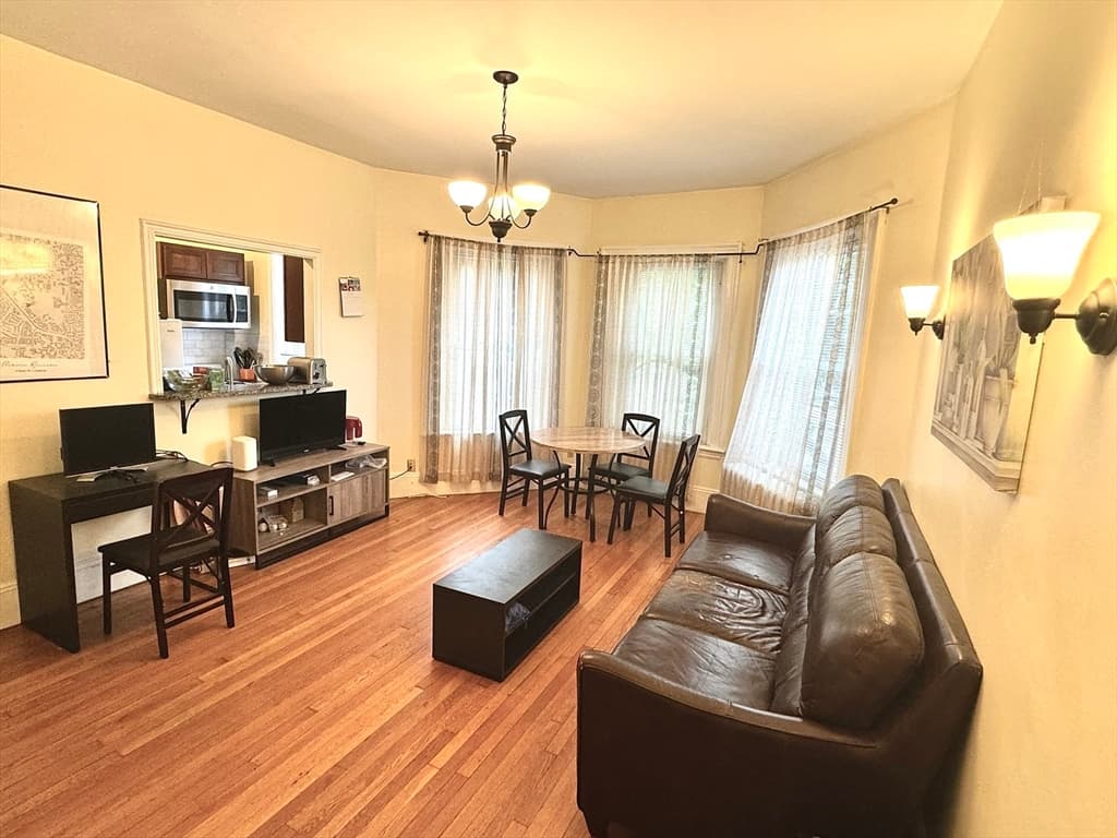 369 Tappan Str. #4 photo 3